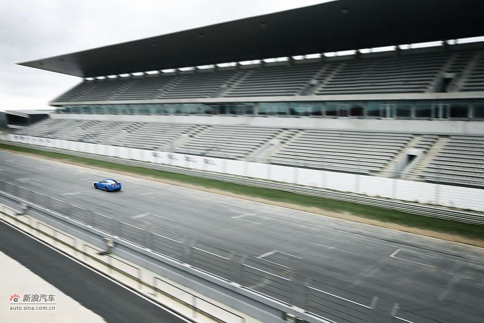 2012款捷豹XKR-S官方图