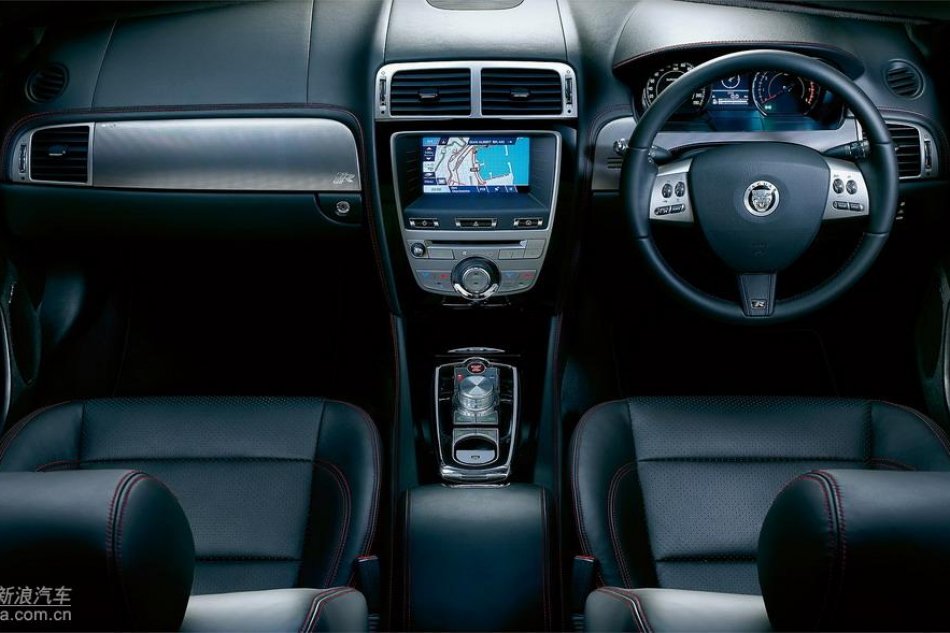 捷豹XKR内饰图片