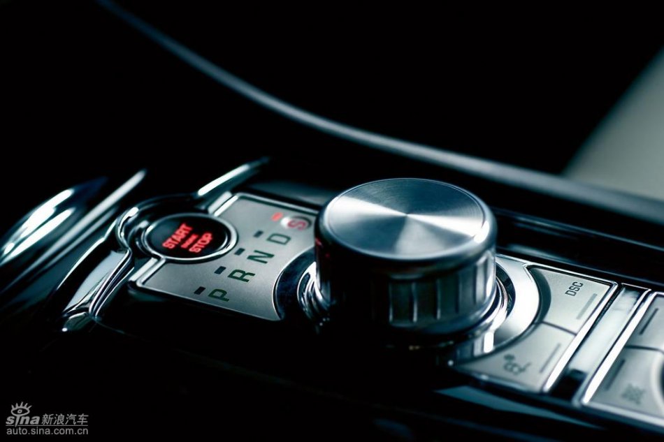 捷豹XKR内饰图片