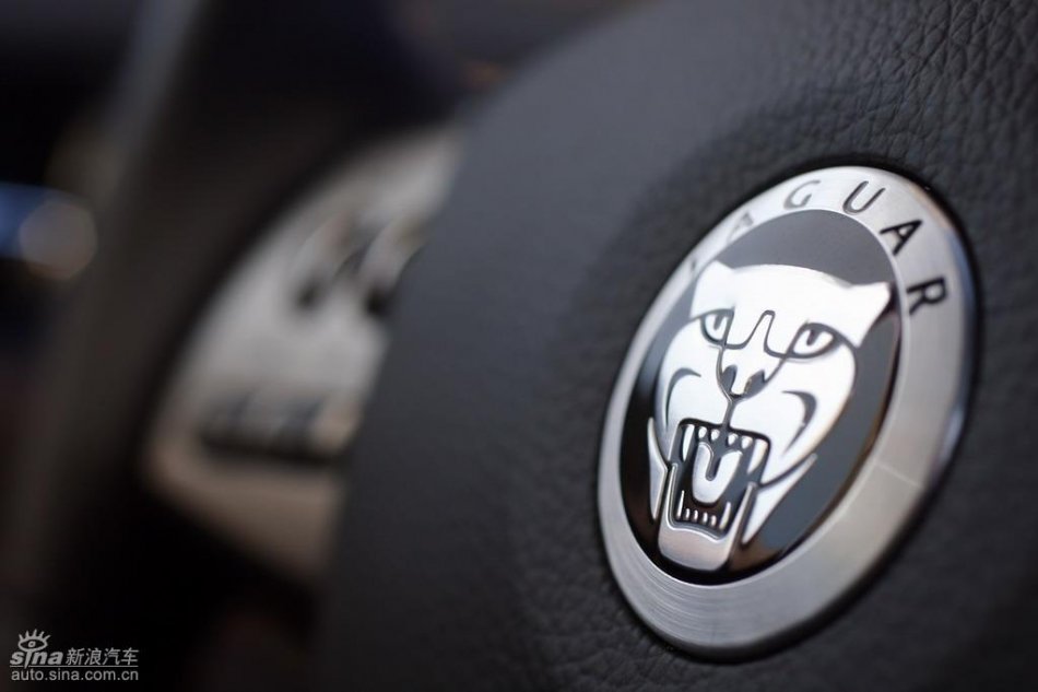 捷豹XKR内饰图片