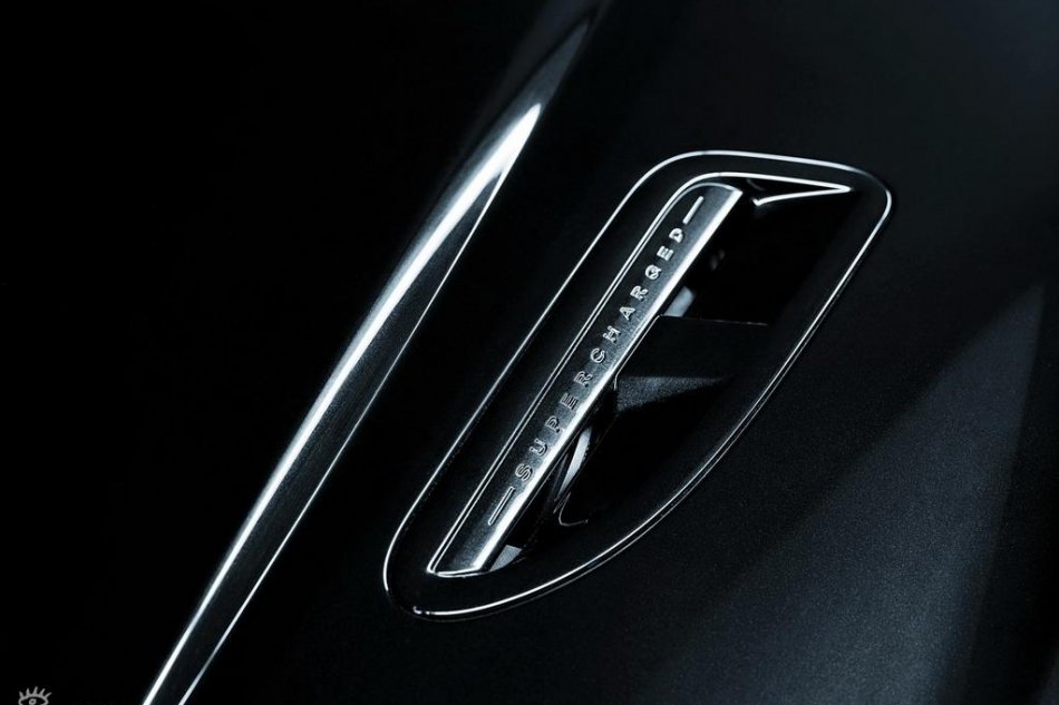 捷豹XKR外观图片