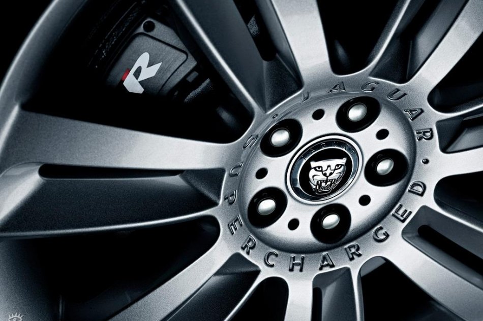 捷豹XKR外观图片