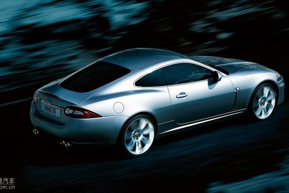 捷豹XKR外观图片