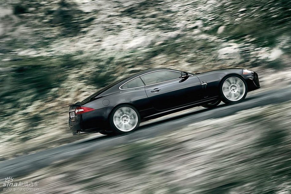 捷豹XKR外观图片