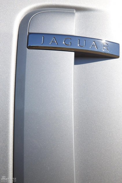 捷豹XKR外观图片