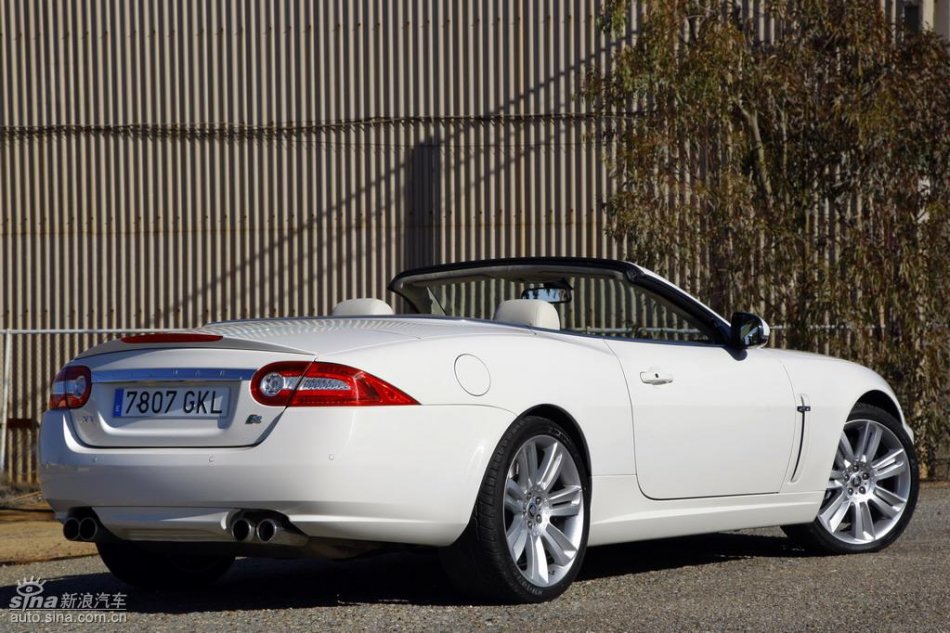 捷豹XKR外观图片