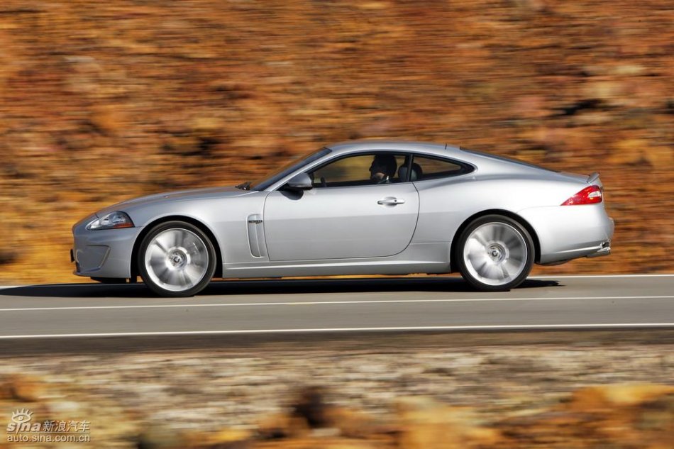 捷豹XKR外观图片