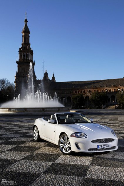 捷豹XKR外观图片