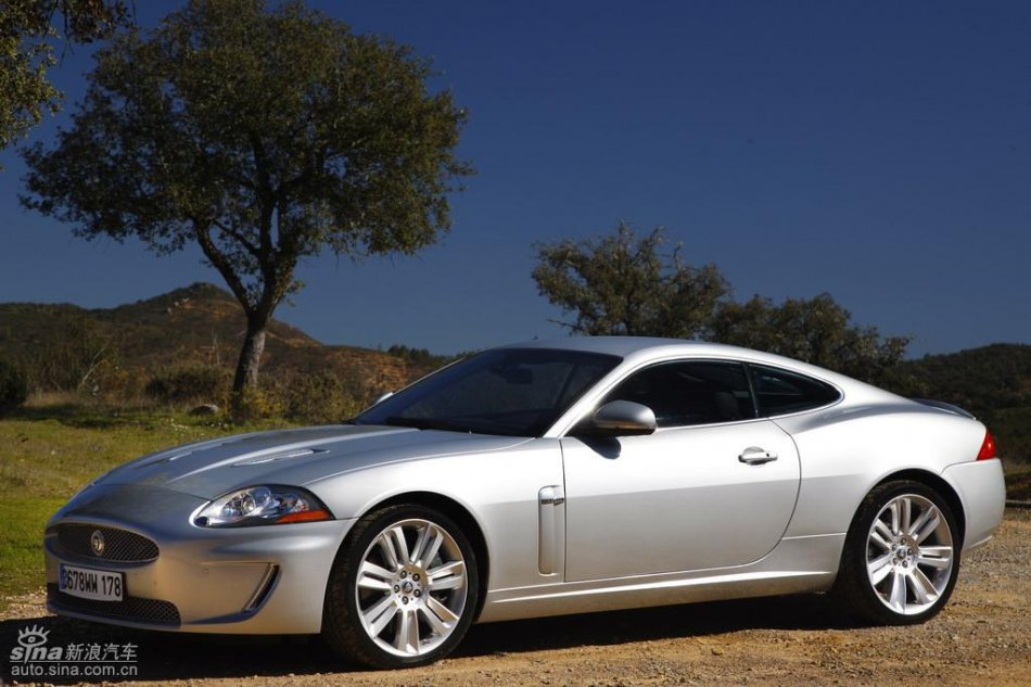 捷豹XKR外观图片