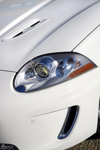 捷豹XKR外观图片