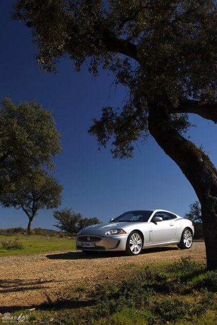 捷豹XKR外观图片