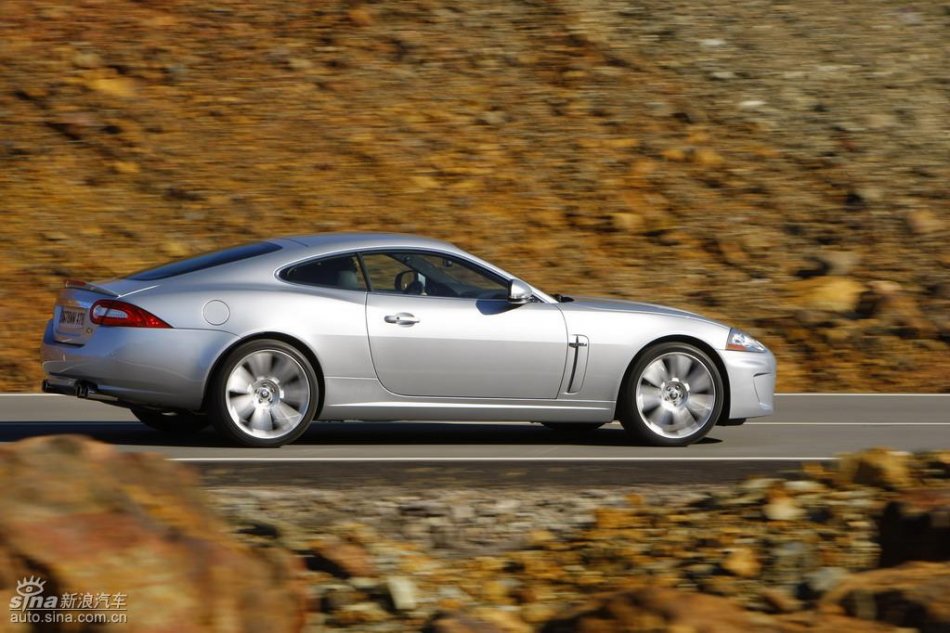 捷豹XKR外观图片