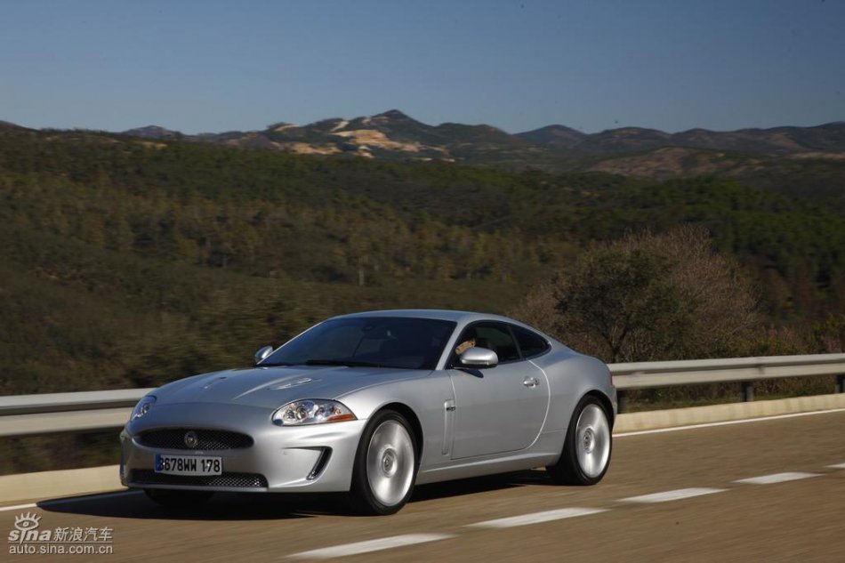 捷豹XKR外观图片