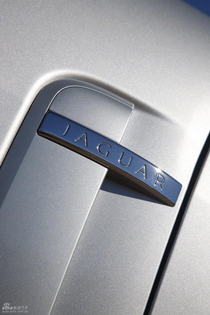 捷豹XKR外观图片