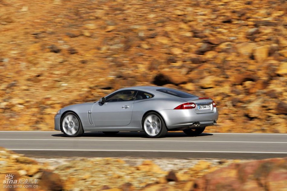 捷豹XKR外观图片