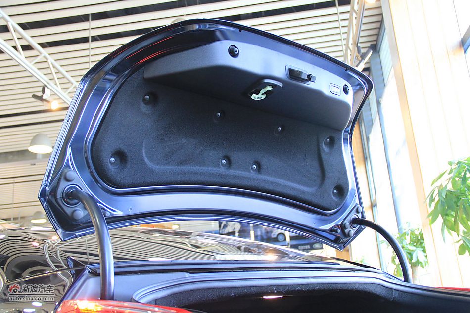 2012款捷豹XJL到店实拍