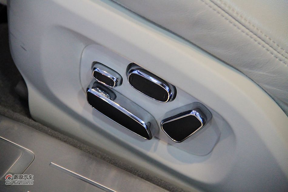 2012款捷豹XJL到店实拍