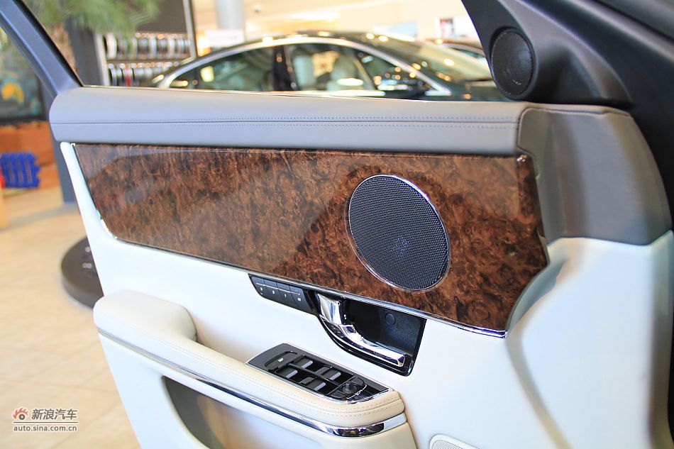 2012款捷豹XJL到店实拍