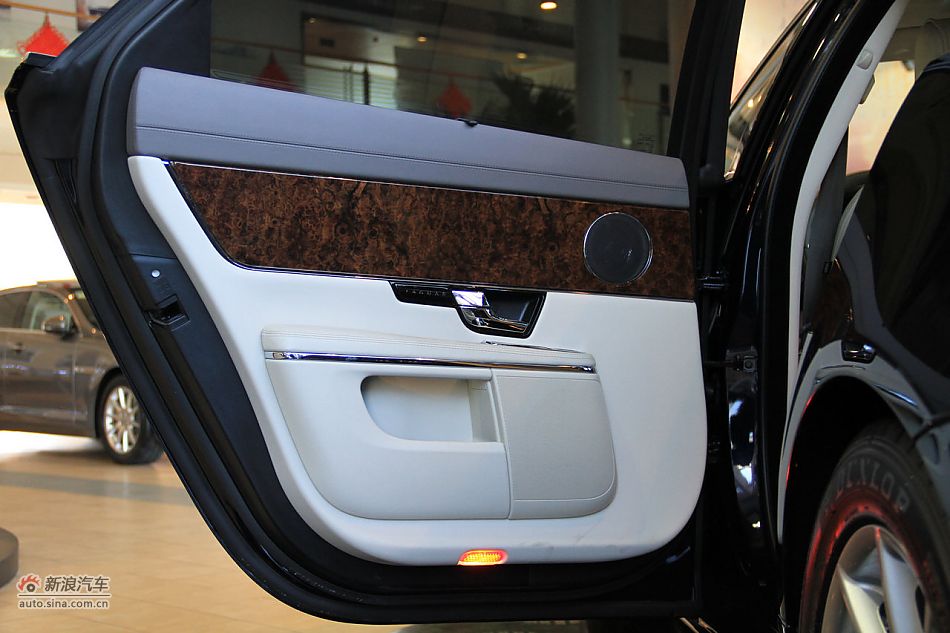 2012款捷豹XJL到店实拍