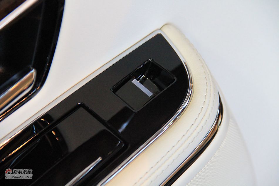 2012款捷豹XJL到店实拍