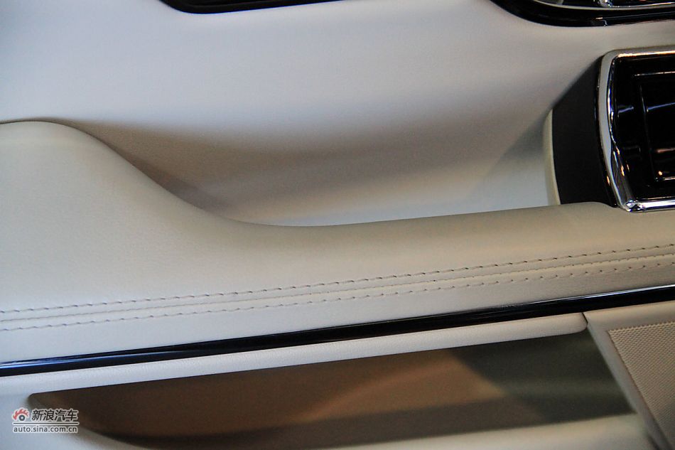 2012款捷豹XJL到店实拍