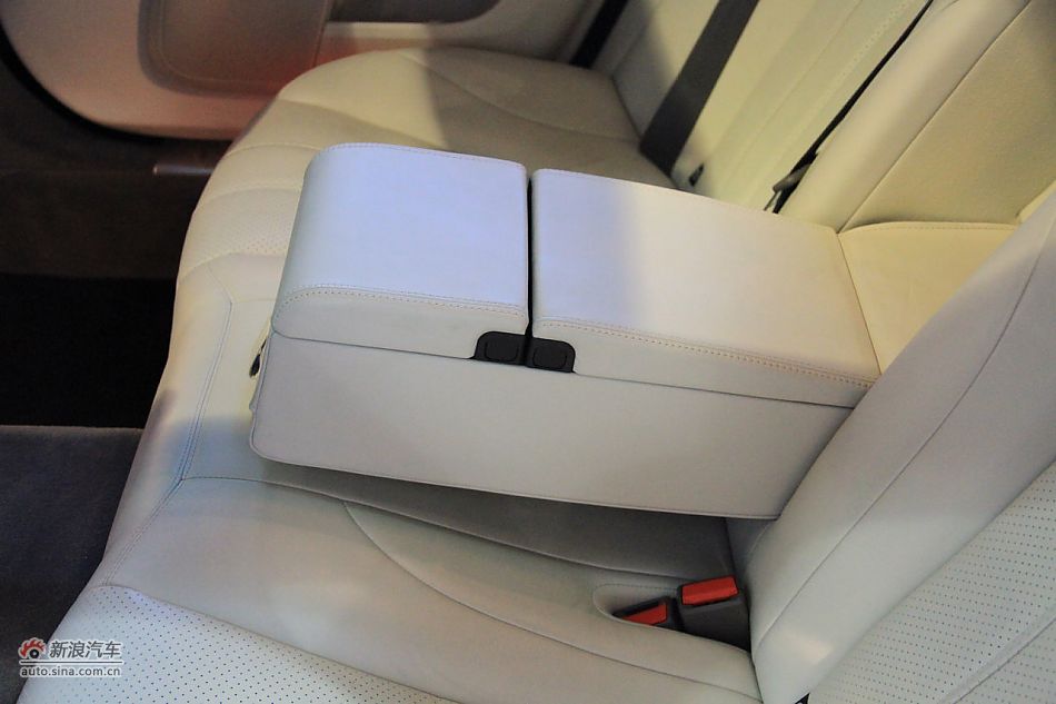 2012款捷豹XJL到店实拍