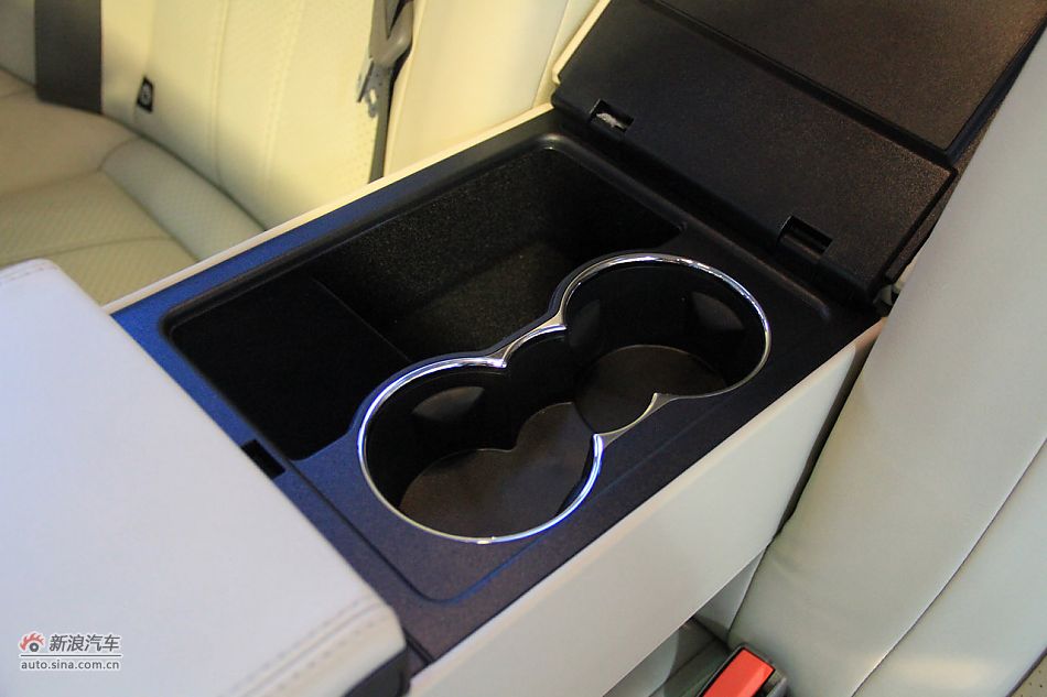 2012款捷豹XJL到店实拍