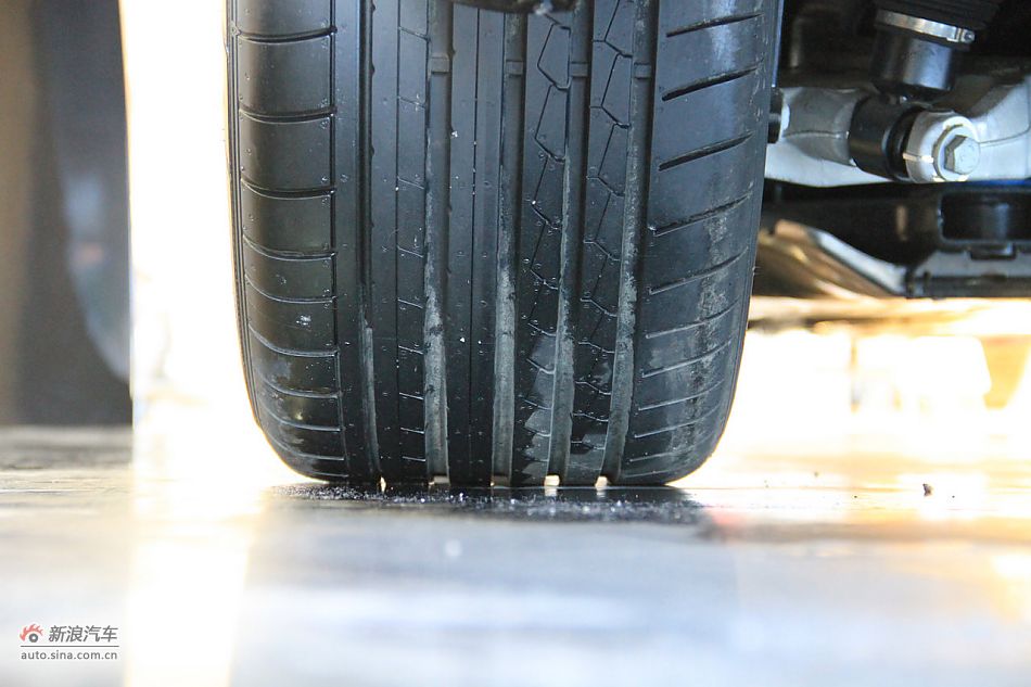 2012款捷豹XJL到店实拍