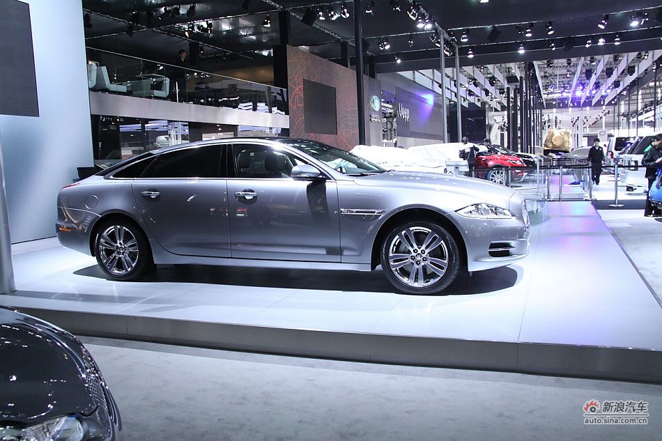 捷豹XJ全景商务车