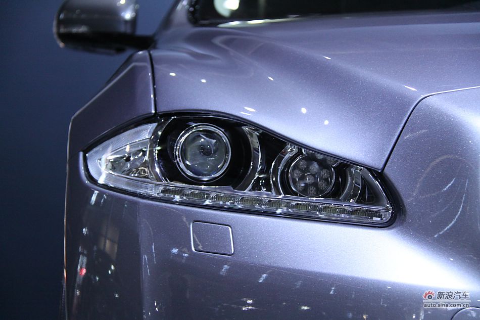 捷豹XJ全景商务车