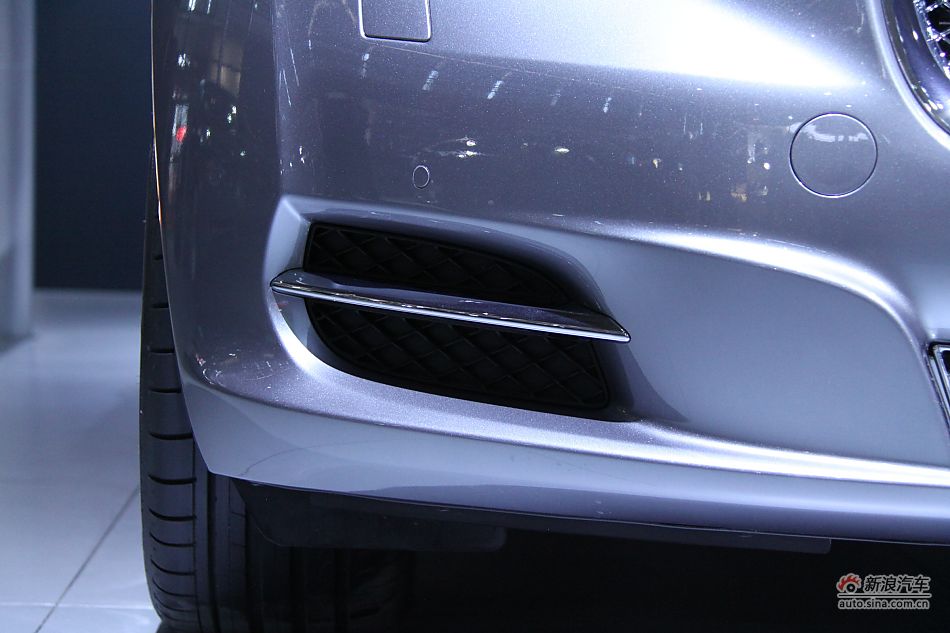 捷豹XJ全景商务车