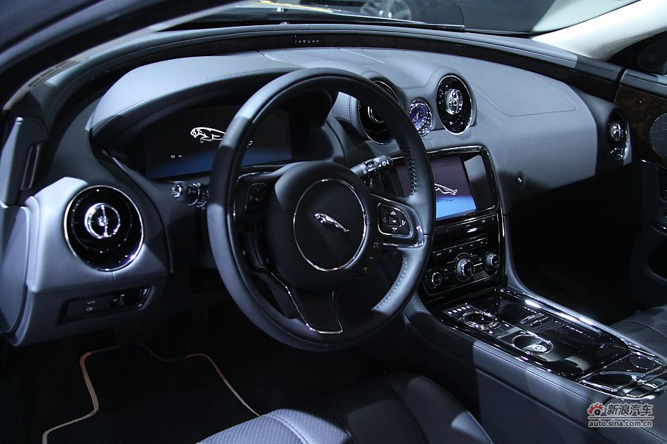 捷豹XJ全景商务车