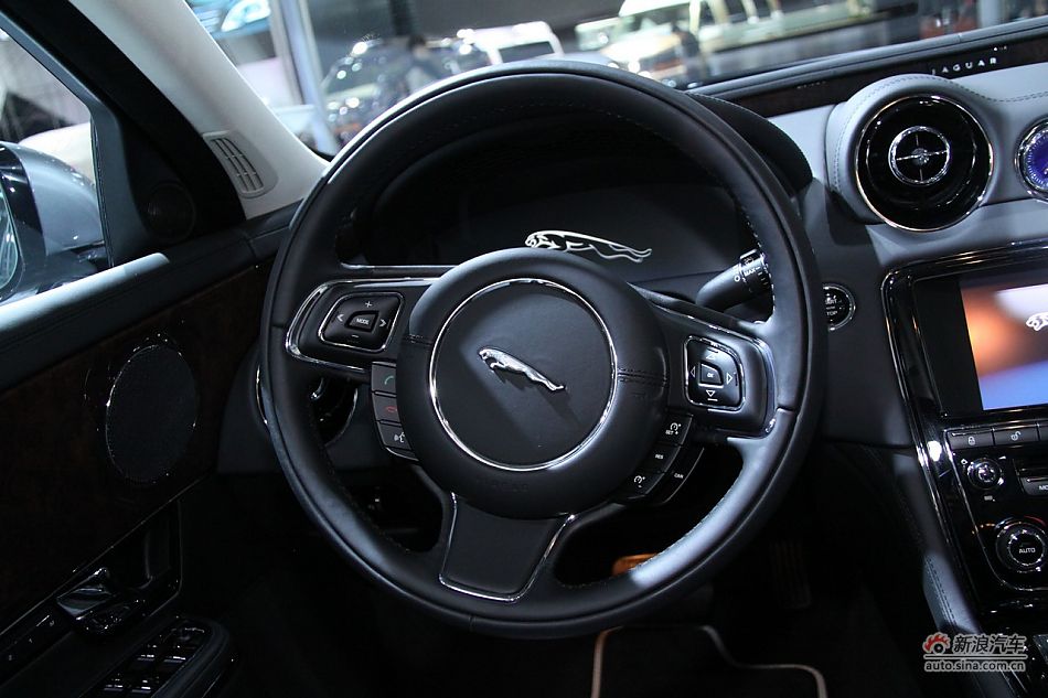 捷豹XJ全景商务车