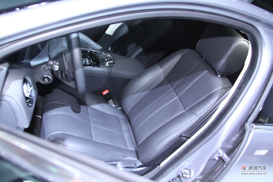 捷豹XJ全景商务车