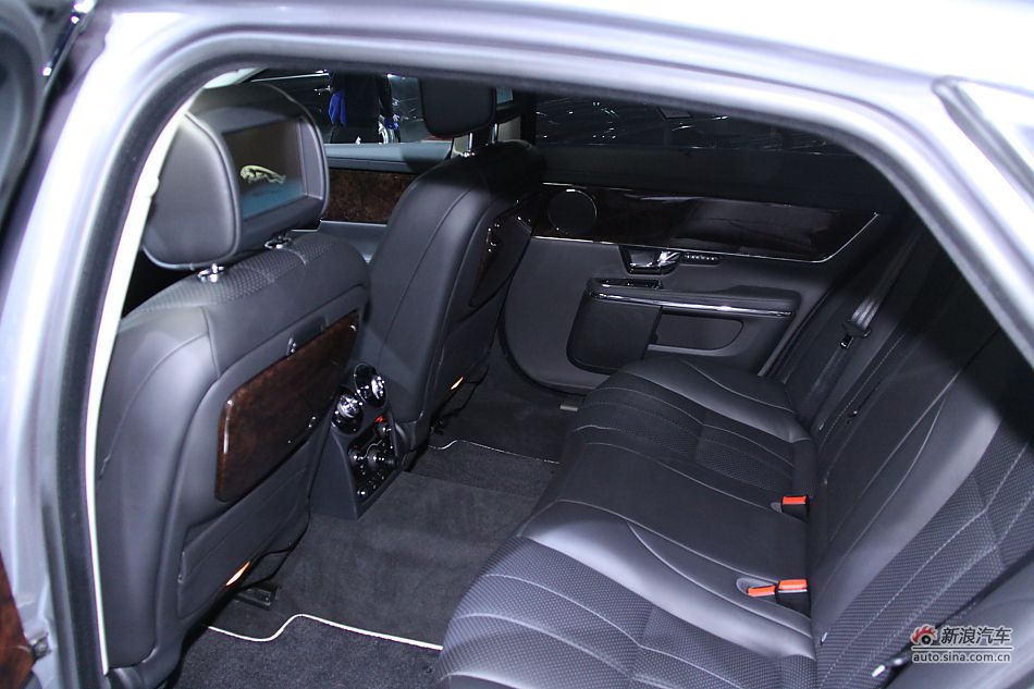 捷豹XJ全景商务车