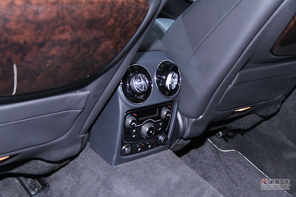 捷豹XJ全景商务车