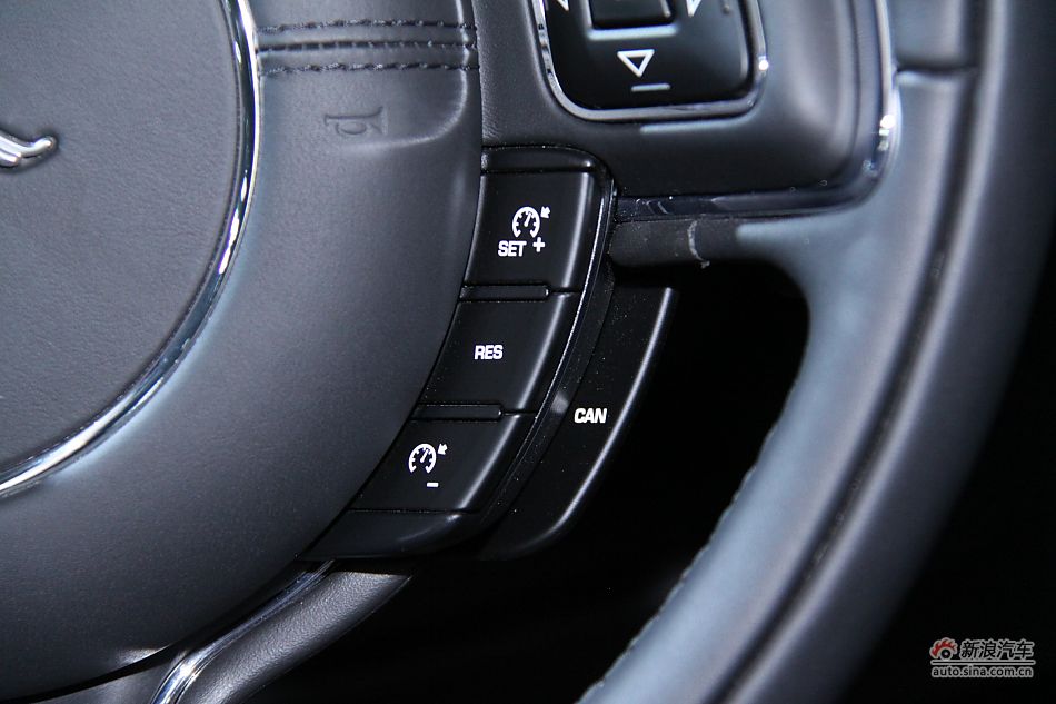 捷豹XJ全景商务车