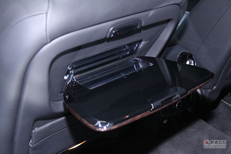 捷豹XJ全景商务车