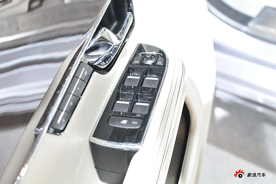 捷豹XJ全景奢华版