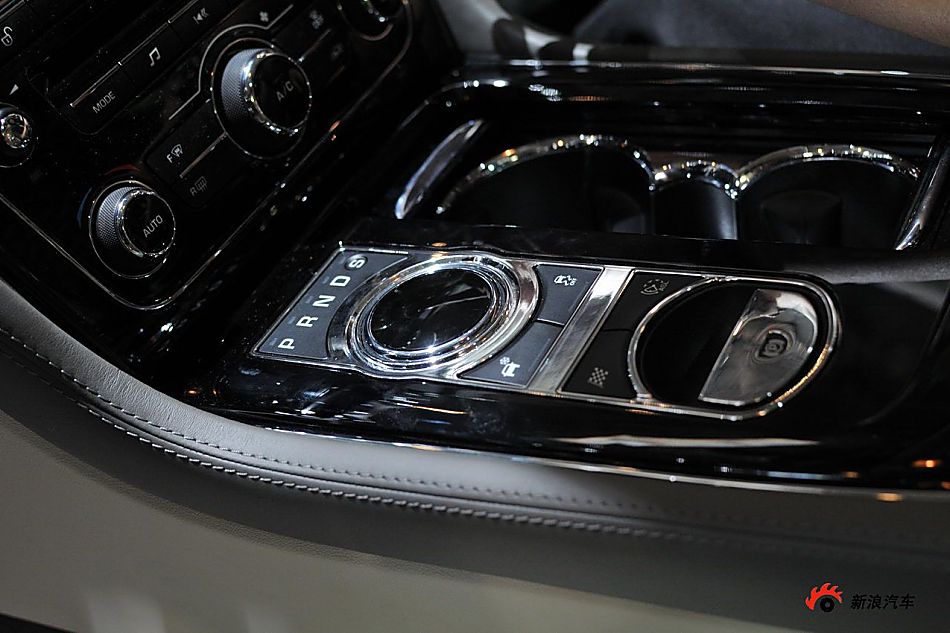 捷豹XJ全景奢华版