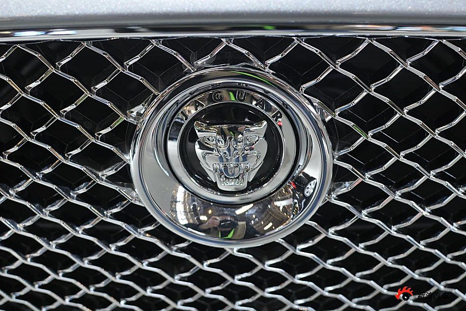 捷豹XJ全景奢华版