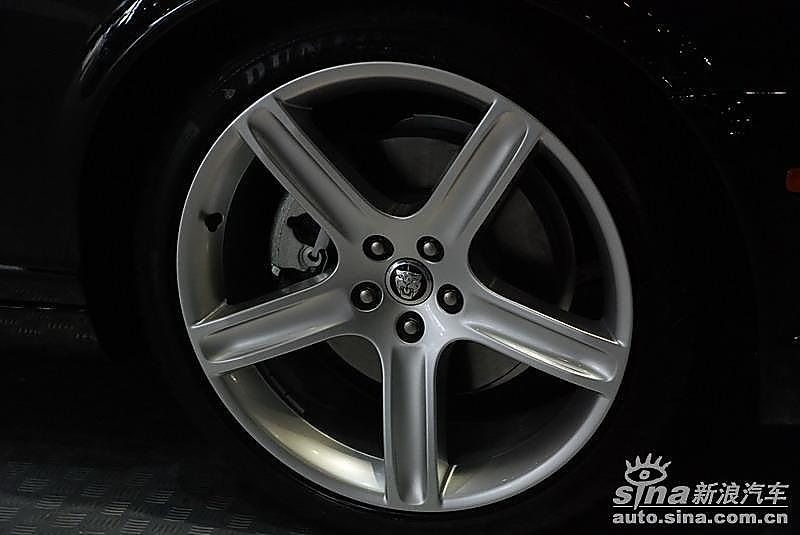 捷豹XJ8L 皇家加长版