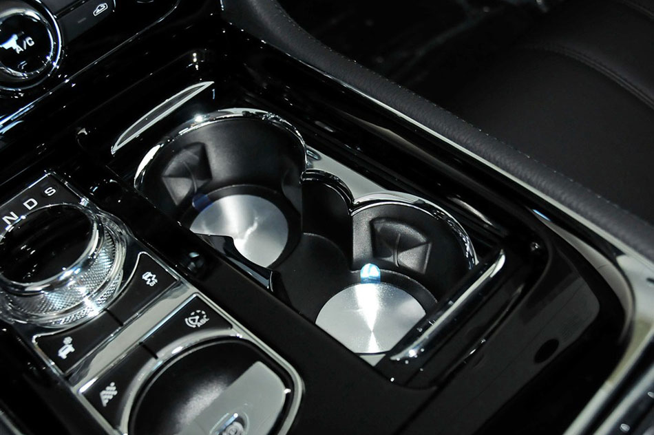 2015款 XJL 2.0T 两驱典雅商务版 内饰