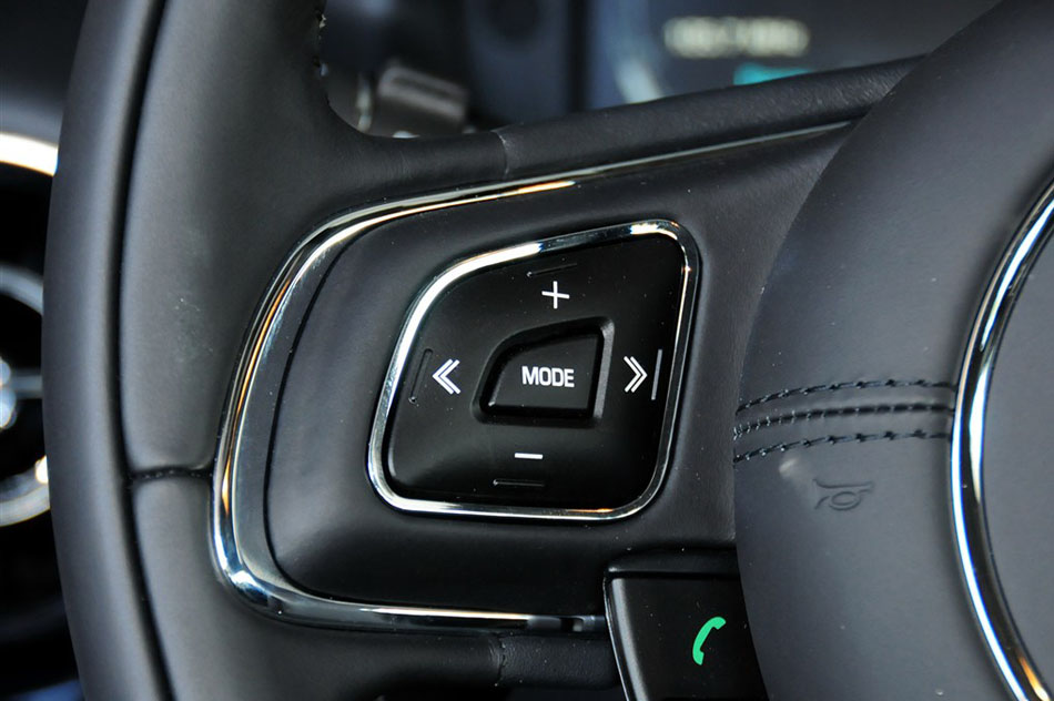 2015款 XJL 2.0T 两驱典雅商务版 内饰