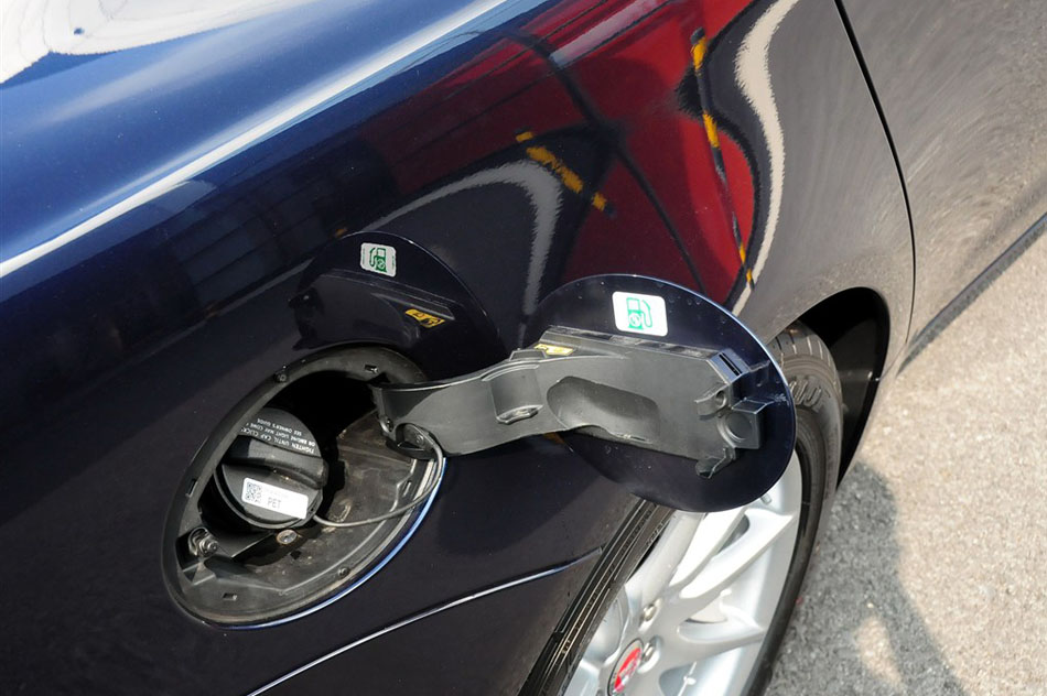 2015款 XJL 2.0T 两驱典雅商务版 细节