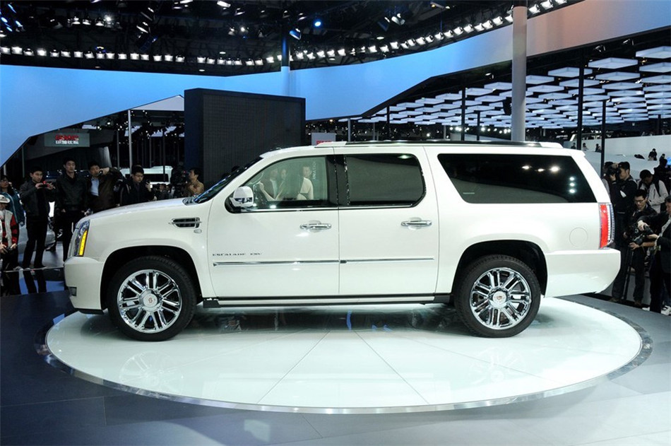 2013款凯雷德ESV铂金版加长型