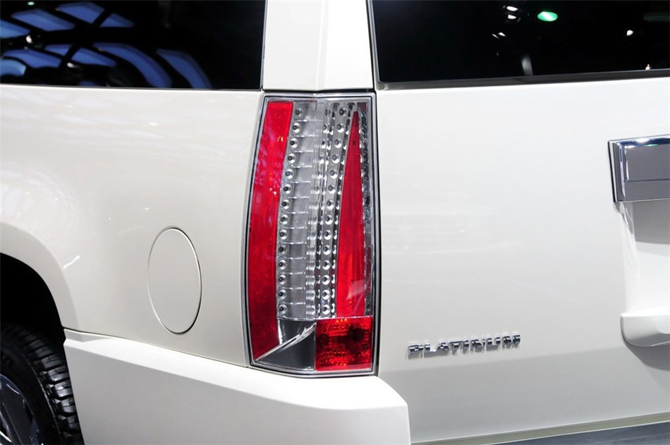 2013款凯雷德ESV铂金版加长型