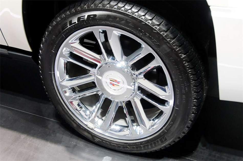 2013款凯雷德ESV铂金版加长型