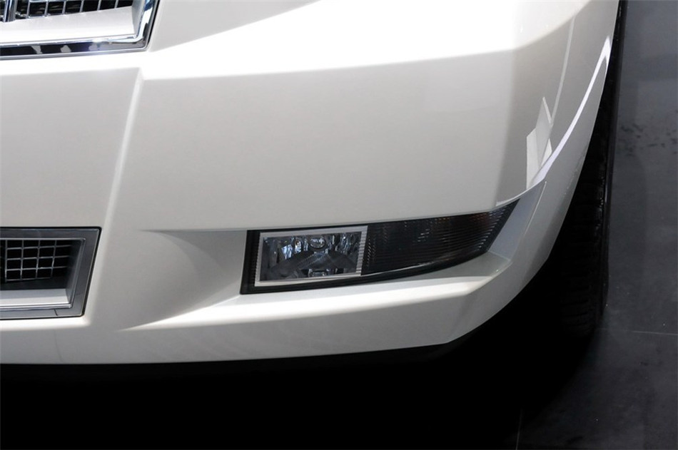 2013款凯雷德ESV铂金版加长型