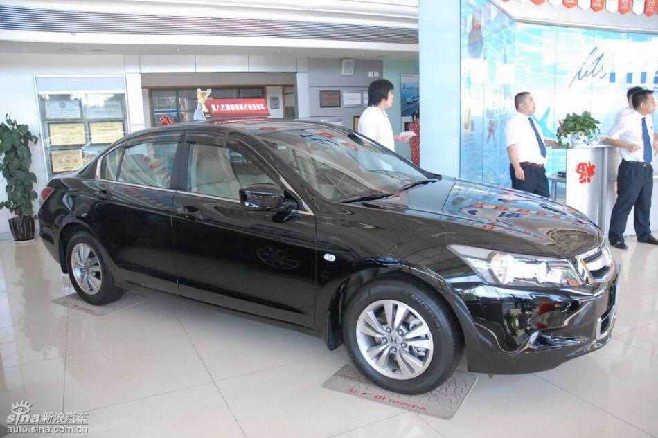 全新雅阁2.4L EX AT外观